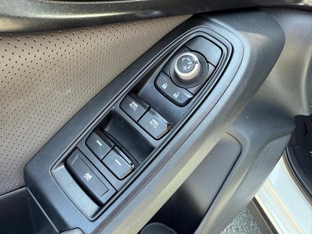 Photo of 2022 Crystal White Pearl Subaru Crosstrek