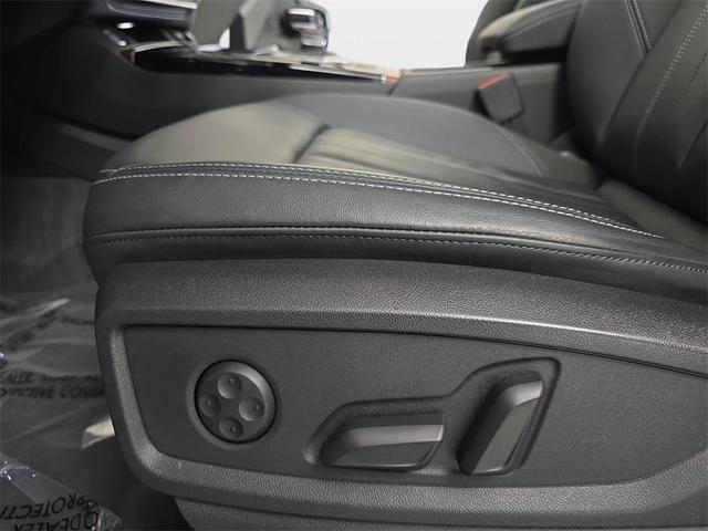 Photo of 2023 White Audi Q5