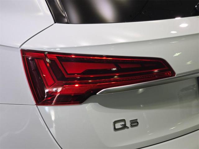 Photo of 2023 White Audi Q5