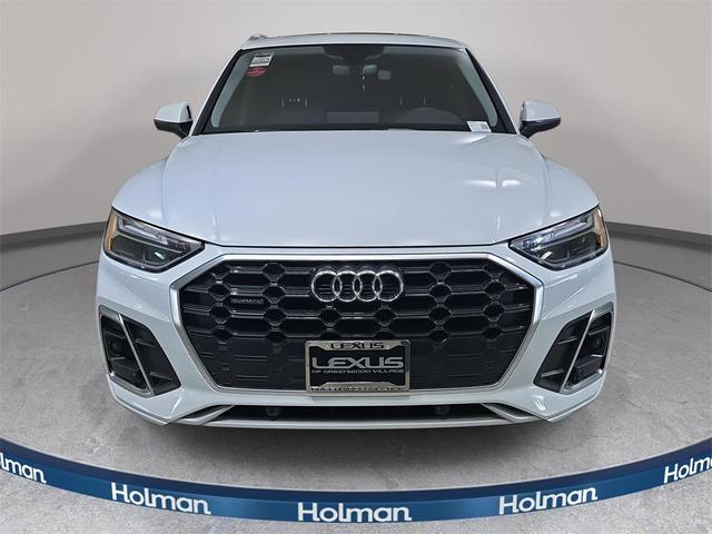 Photo of 2023 White Audi Q5
