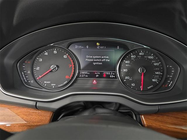 Photo of 2023 White Audi Q5