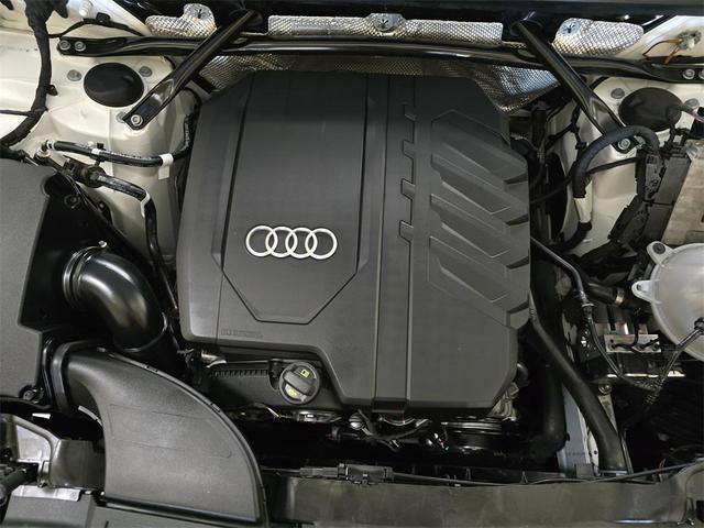 Photo of 2023 White Audi Q5