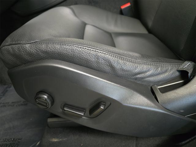 Photo of 2023 Silver Dawn Metallic Volvo XC90
