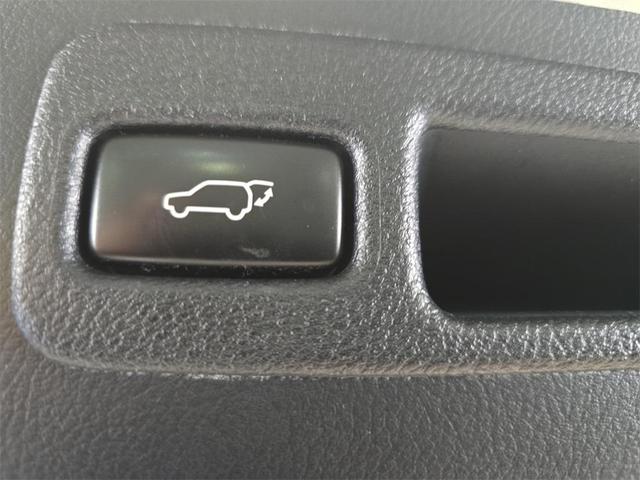 Photo of 2017 Atomic Silver Lexus NX 300h