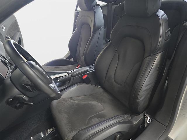 Photo of 2010 Ice Silver Metallic Audi TT