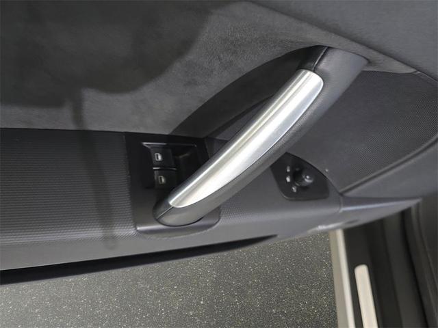 Photo of 2010 Ice Silver Metallic Audi TT