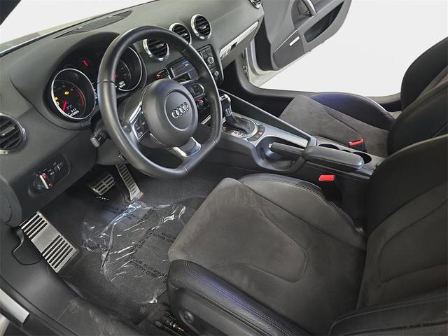 Photo of 2010 Ice Silver Metallic Audi TT