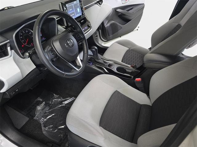 Photo of 2022 White Toyota Corolla