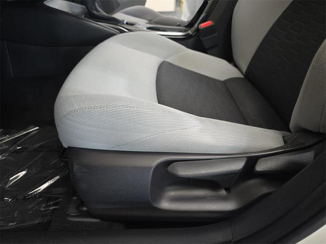 Photo of 2022 White Toyota Corolla
