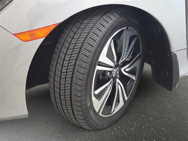 Photo of 2016 Lunar Silver Metallic Honda Civic
