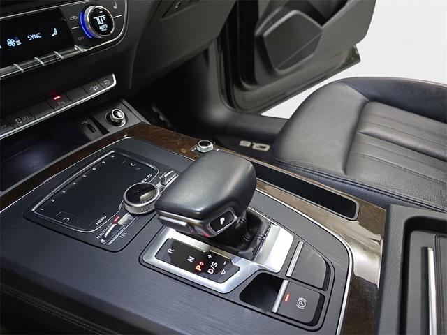 Photo of 2019 Black Audi Q5