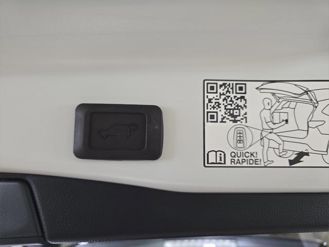 Photo of 2025 Wind Chill Pearl/Midnight Black Metallic Toyota RAV4 Hybrid