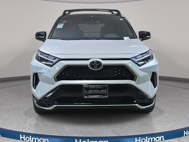 Photo of 2025 Wind Chill Pearl/Midnight Black Metallic Toyota RAV4 Hybrid
