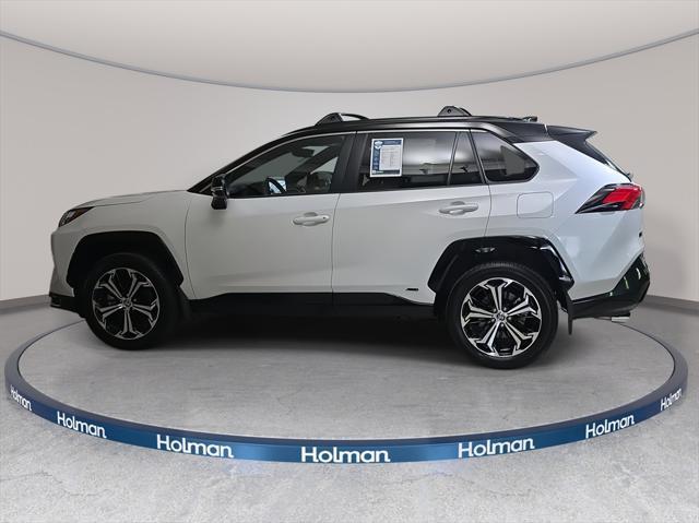 Photo of 2025 Wind Chill Pearl/Midnight Black Metallic Toyota RAV4 Hybrid