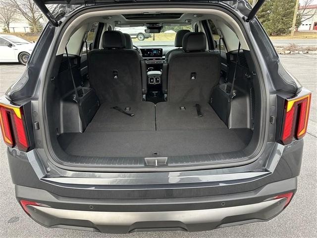 Photo of 2024 Gravity Grey Kia Sorento