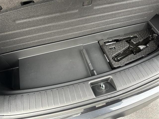 Photo of 2024 Gravity Grey Kia Sorento