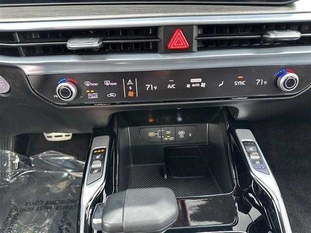 Photo of 2024 Gravity Grey Kia Sorento