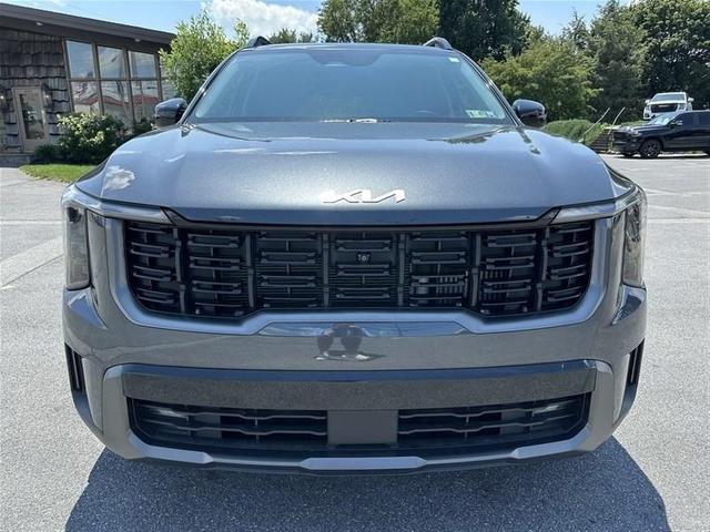 Photo of 2024 Gravity Grey Kia Sorento