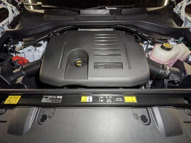 Photo of 2025 Fuji White Land Rover Range Rover