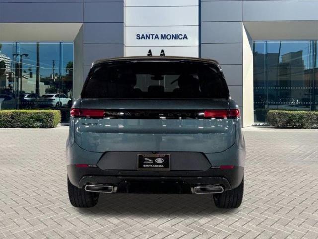 Photo of 2025 Giola Green Land Rover Range Rover Sport