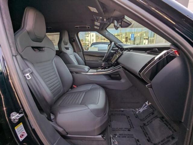 Photo of 2025 Ligurian Black In Gloss Finish Land Rover Range Rover Sport