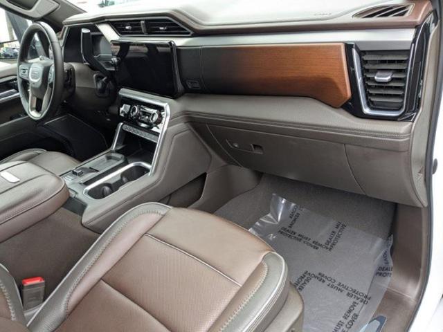 Photo of 2024 Summit White GMC Sierra 2500