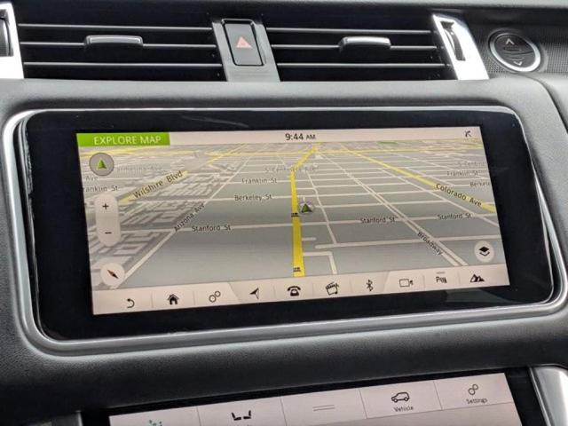 Photo of 2022 Fuji White Land Rover Range Rover Sport