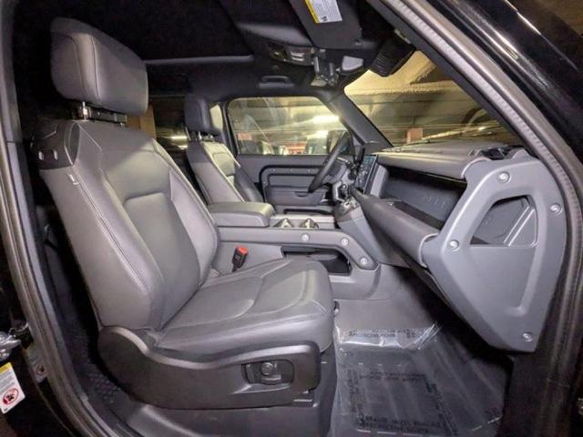 Photo of 2025 Santorini Black Land Rover Defender
