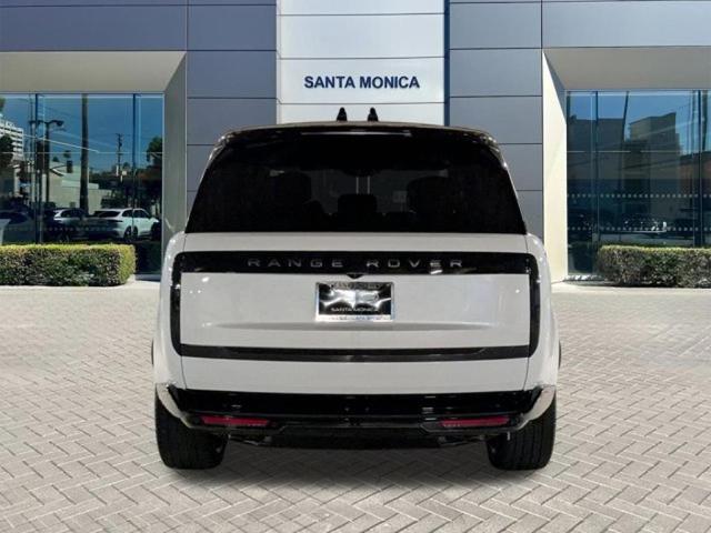 Photo of 2025 Ostuni Pearl White Land Rover Range Rover