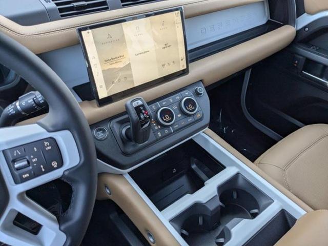 Photo of 2025 Fuji White Land Rover Defender