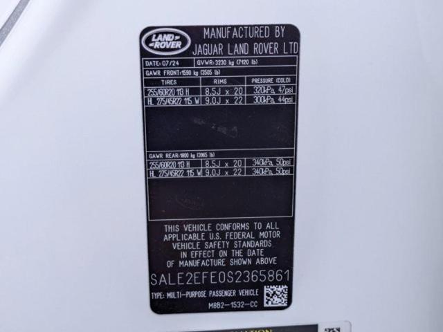 Photo of 2025 Fuji White Land Rover Defender
