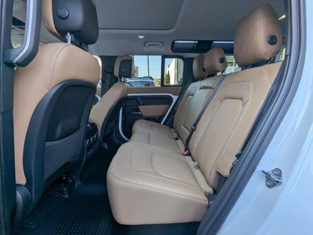 Photo of 2025 Fuji White Land Rover Defender