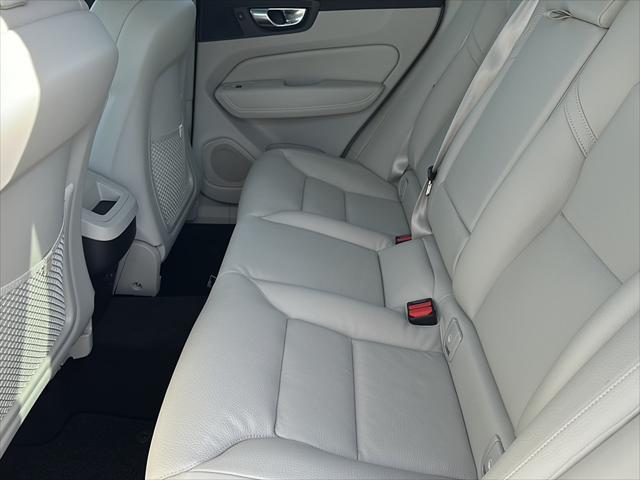 Photo of 2025 Gray Volvo XC60