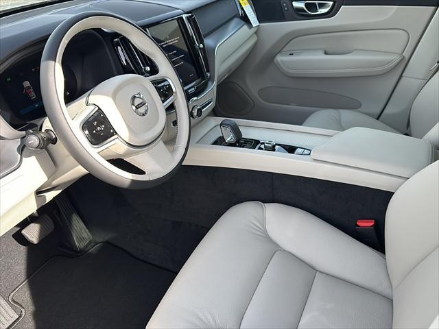 Photo of 2025 Gray Volvo XC60