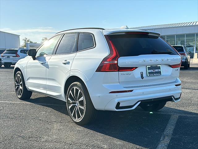Photo of 2025 Crystal White Metallic Volvo XC60