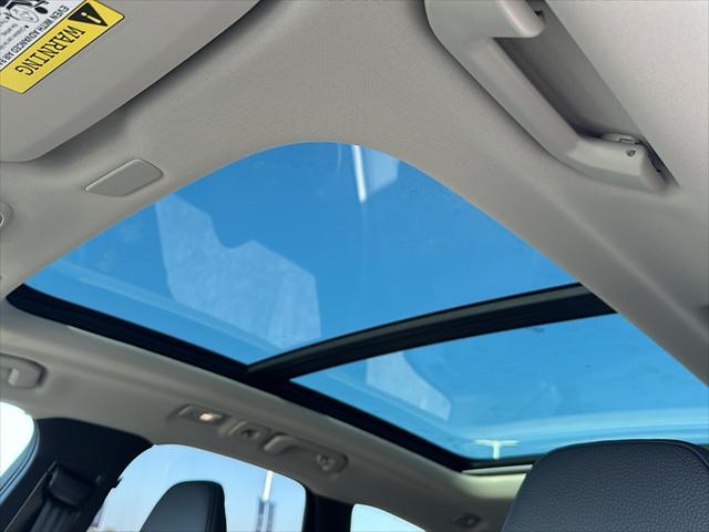 Photo of 2025 Crystal White Metallic Volvo XC60