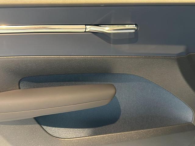 Photo of 2025 Vapour Grey Metallic Volvo EX30