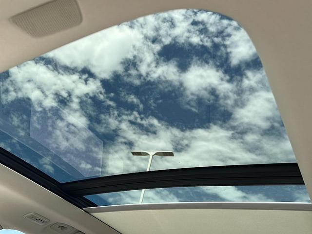 Photo of 2025 Onyx Black Metallic Volvo XC90