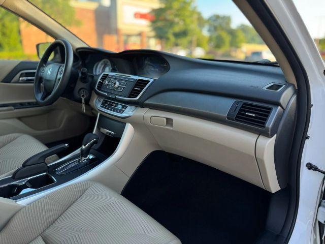 Photo of 2015 White Honda Accord