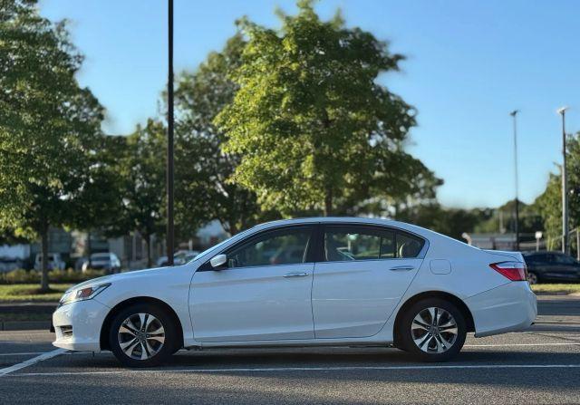 Photo of 2015 White Honda Accord