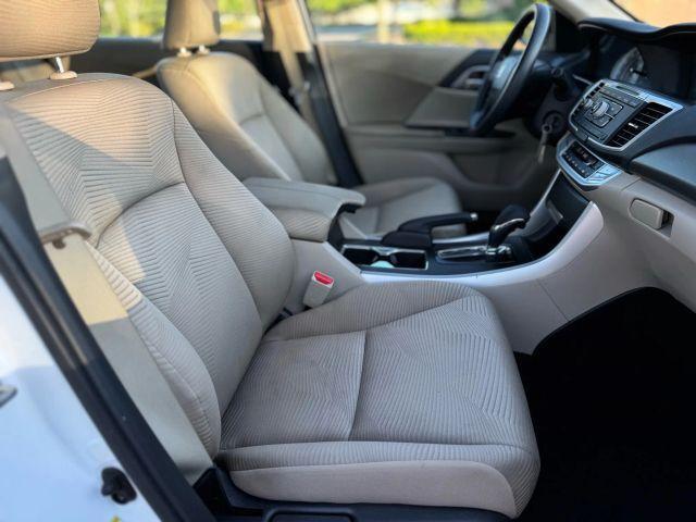 Photo of 2015 White Honda Accord