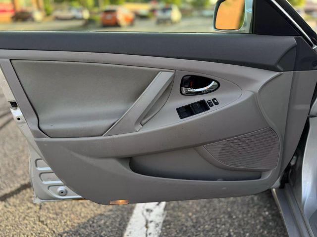 Photo of 2008 Silver Toyota Camry