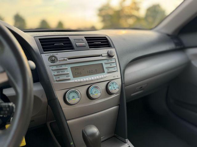 Photo of 2008 Silver Toyota Camry