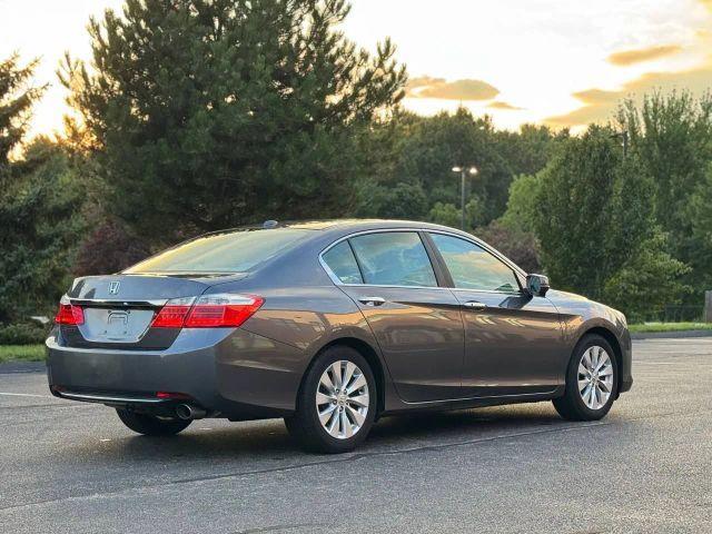 Photo of 2013 Gray Honda Accord