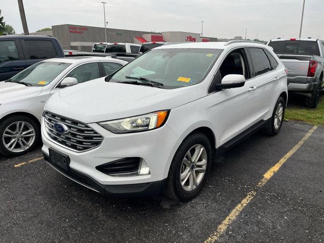 Photo of 2019 Oxford White Ford Edge