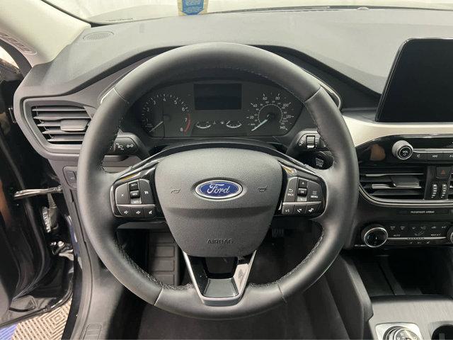Photo of 2022 Agate Black Metallic Ford Escape