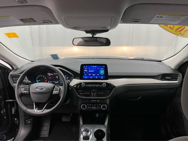 Photo of 2022 Agate Black Metallic Ford Escape