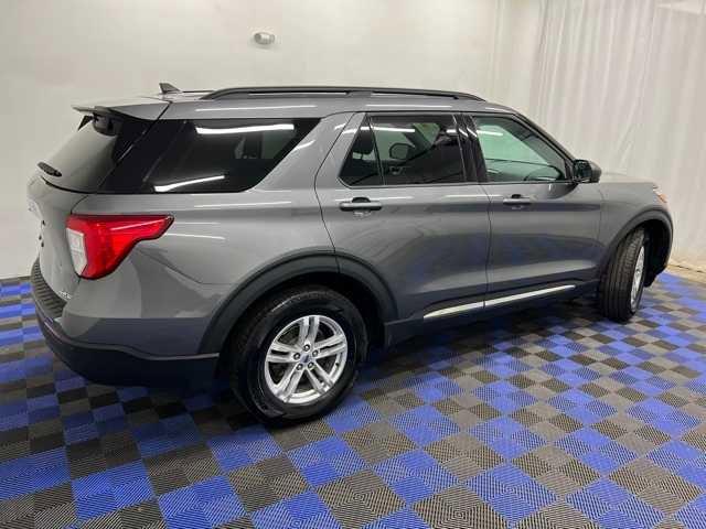 Photo of 2024 Carbonized Gray Metallic Ford Explorer