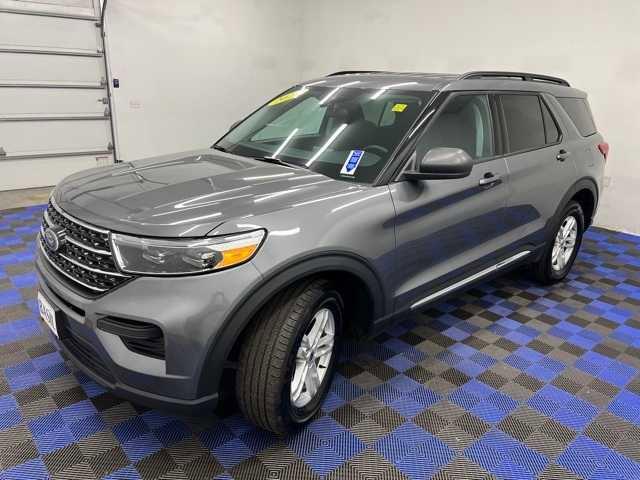 Photo of 2024 Carbonized Gray Metallic Ford Explorer