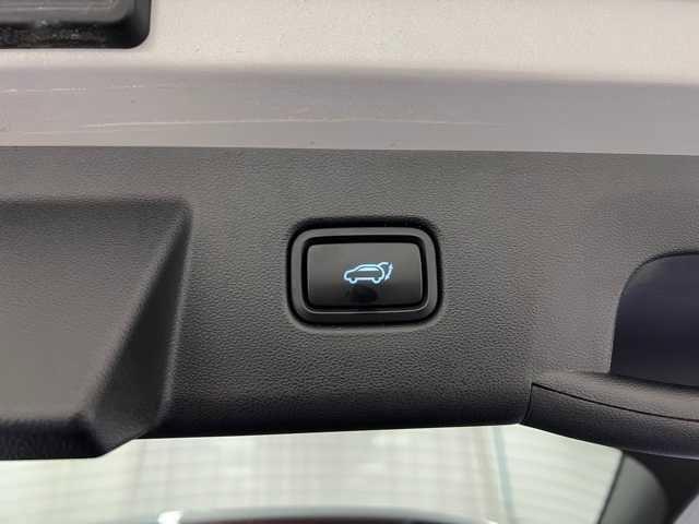 Photo of 2023 Shimmering Silver Hyundai TUCSON